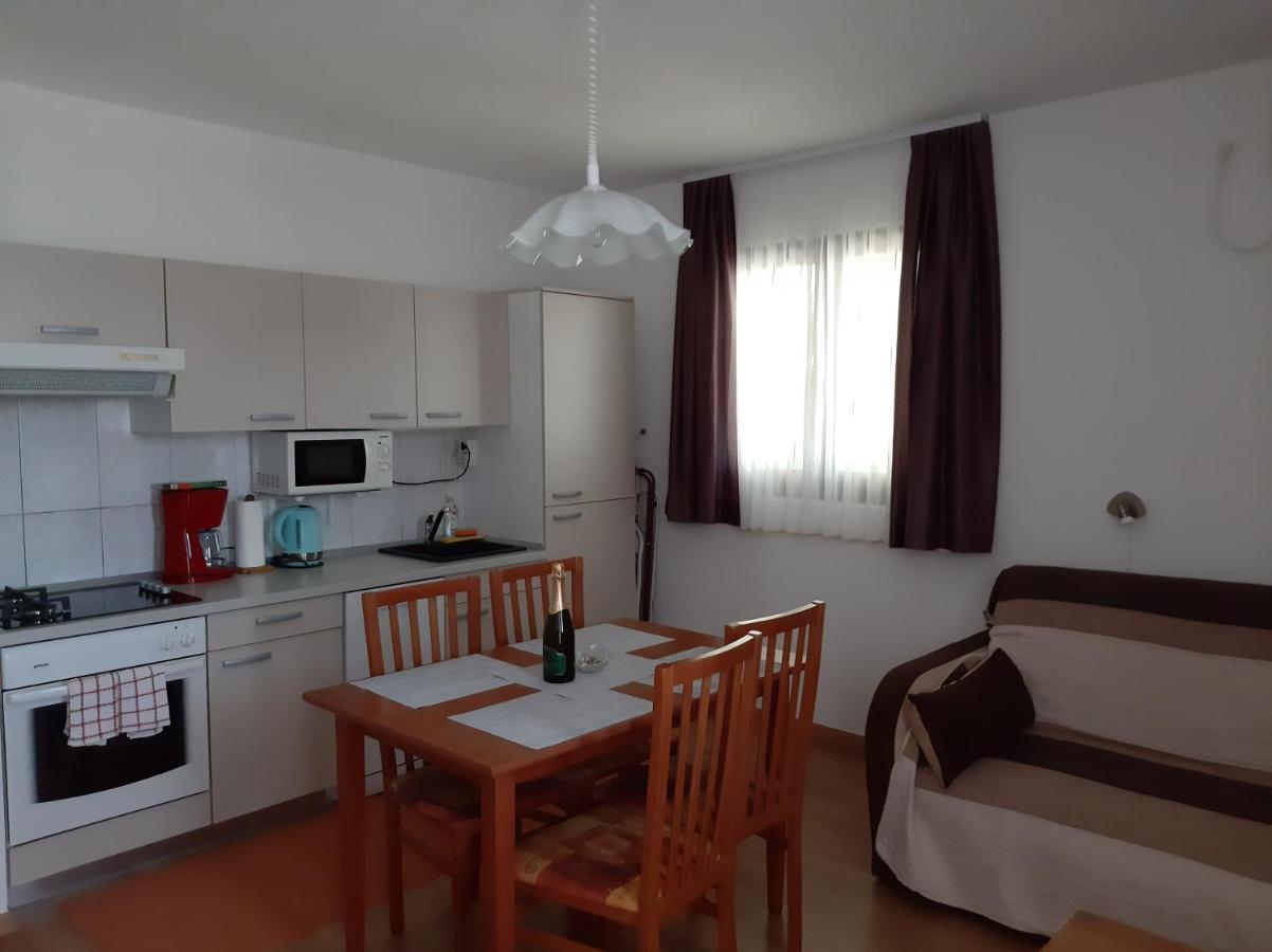 Apartments Agrijan 马斯莱尼察 外观 照片