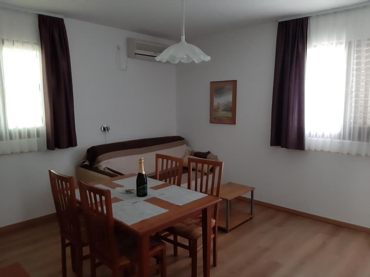 Apartments Agrijan 马斯莱尼察 外观 照片