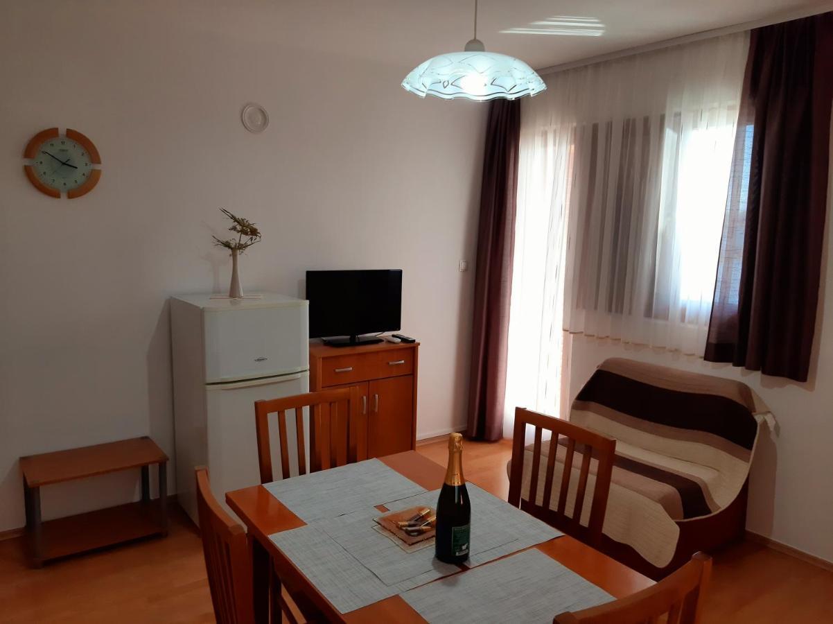 Apartments Agrijan 马斯莱尼察 外观 照片
